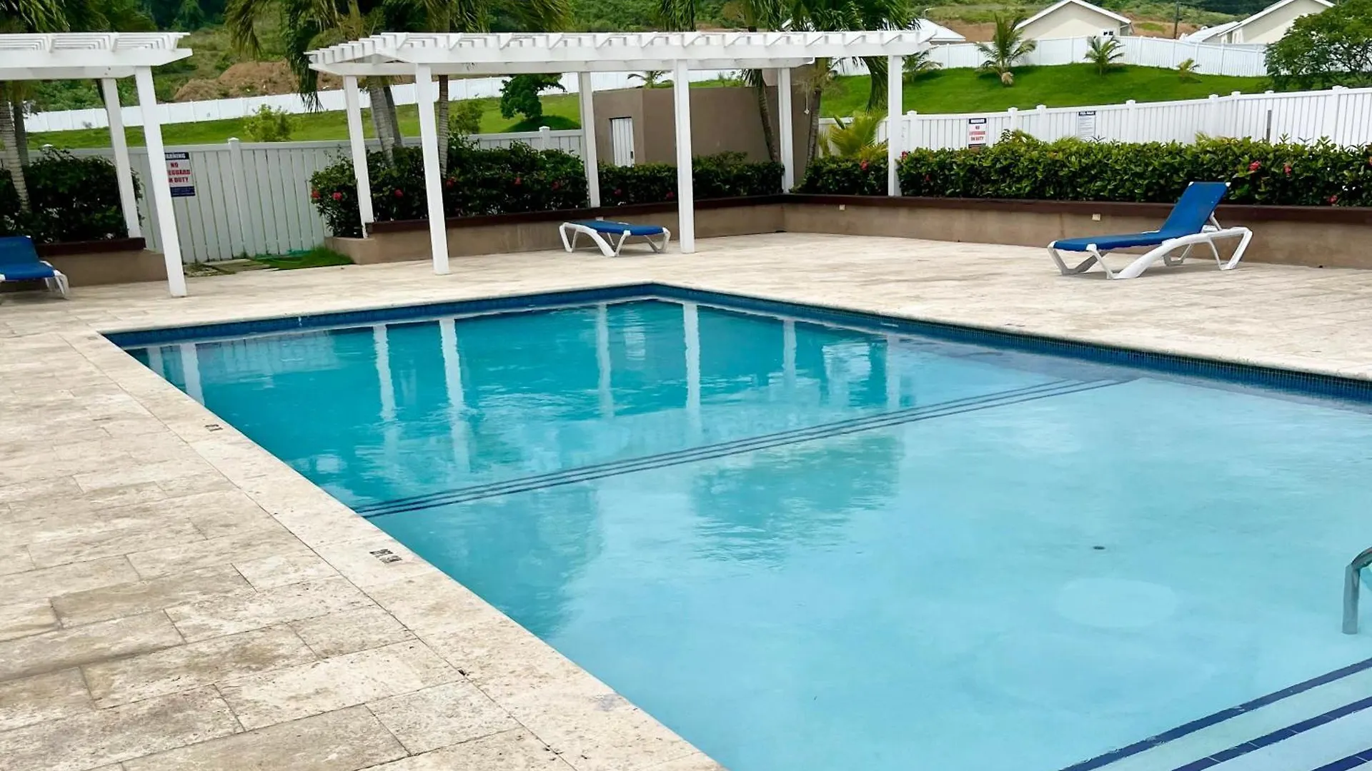Sunny-Shore Hideaway Lucea